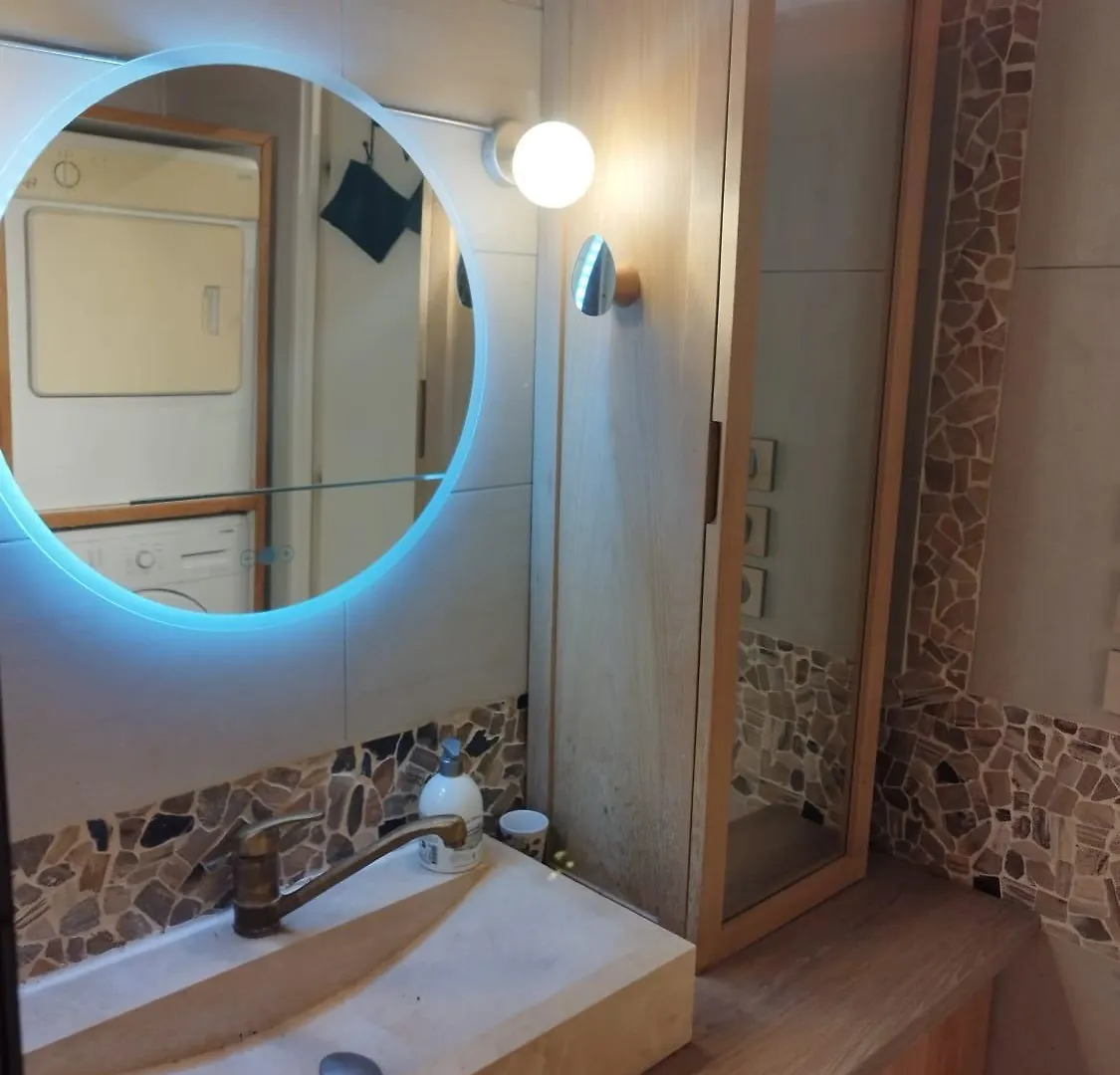 Zain Apartment Paris